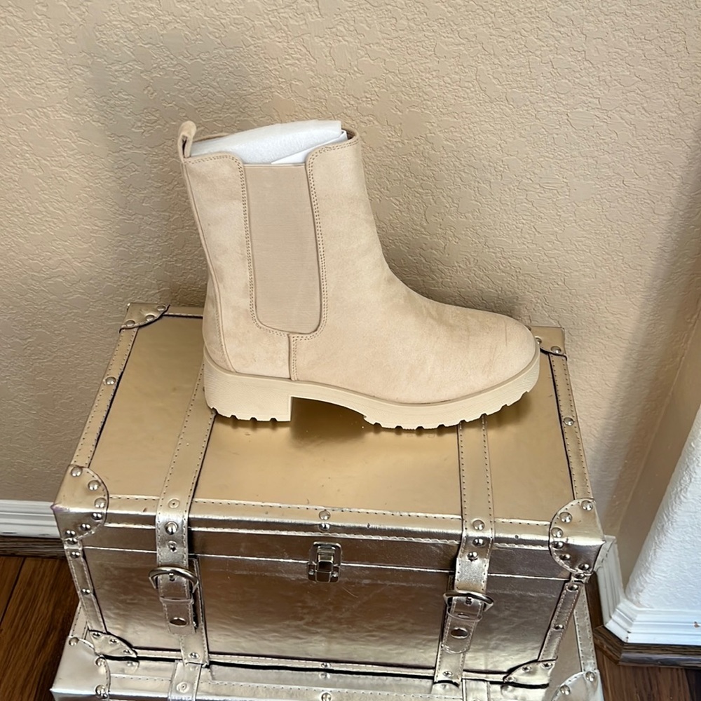 Chelsea Boot